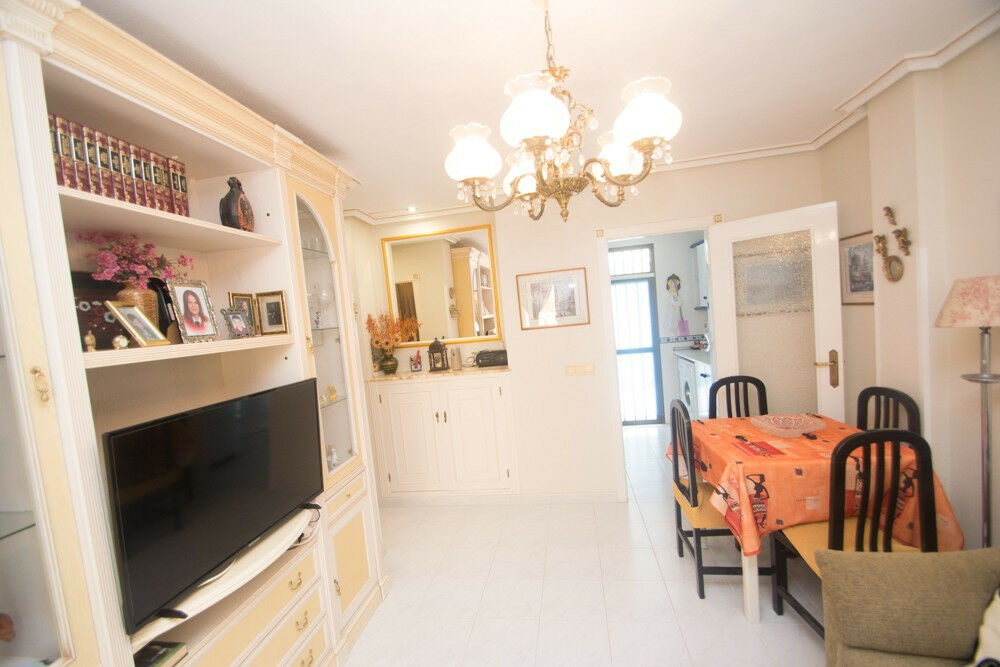 Middle Floor Apartment Mar Azul Alicante - image 3