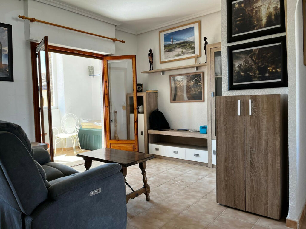 Middle Floor Apartment Punta Prima Alicante - image 3