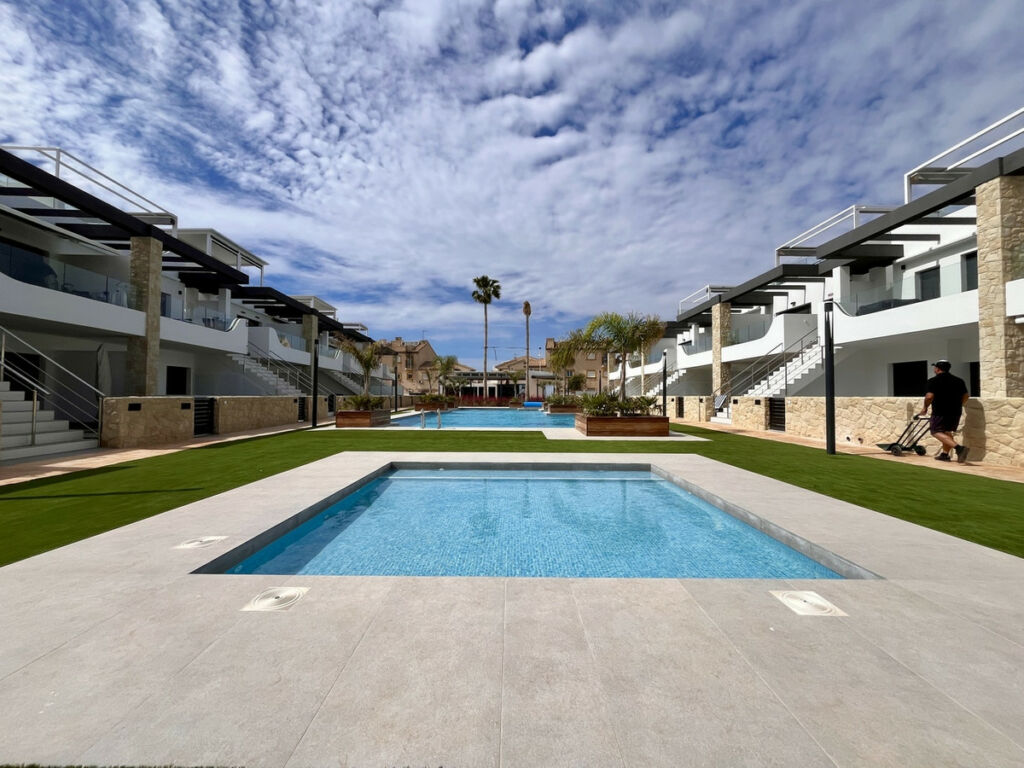 Ground Floor Apartment Playa Flamenca Alicante - image 3