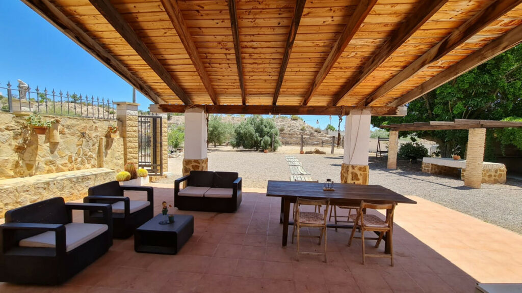 Detached Villa La Romana Alicante - image 3