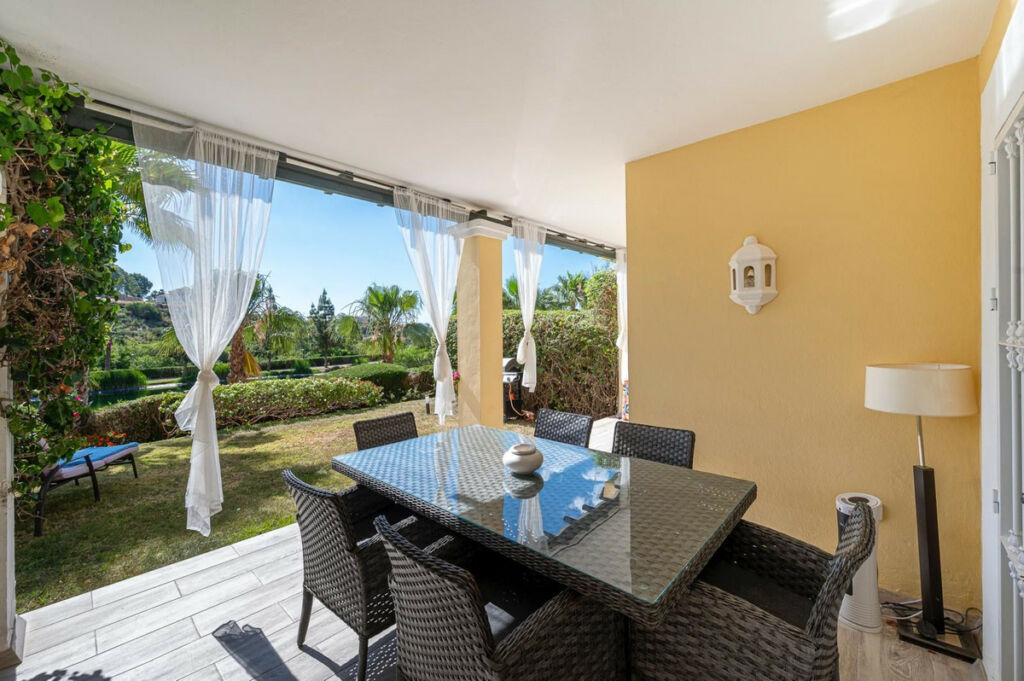 Ground Floor Apartment La Quinta Málaga - image 3