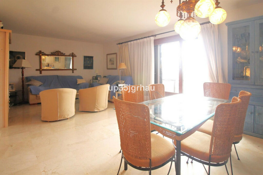 Penthouse Estepona Málaga - image 3