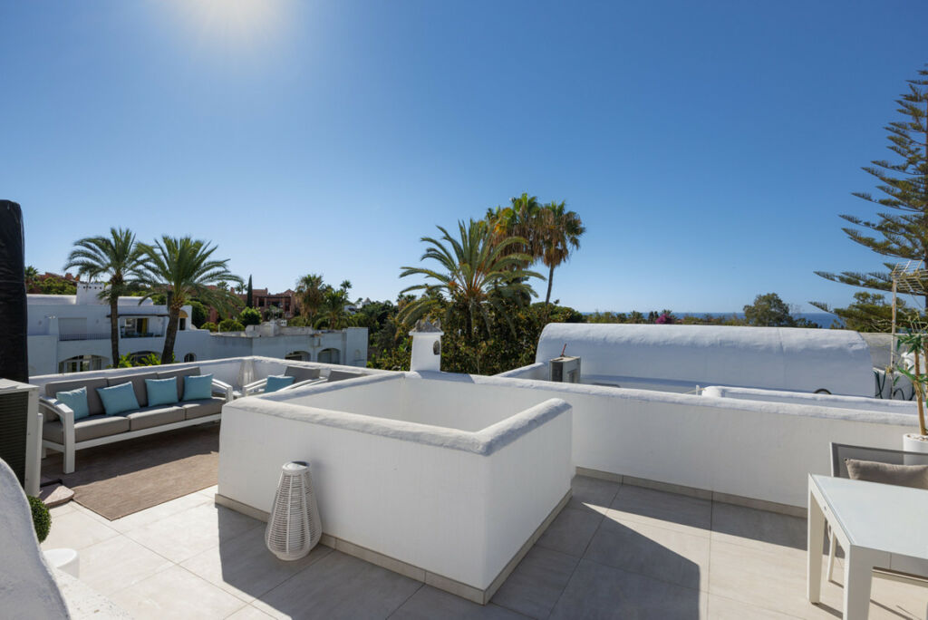 Townhouse Estepona Málaga - image 6