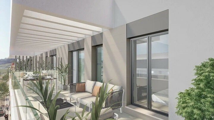 Middle Floor Apartment Las Lagunas Málaga - image 3