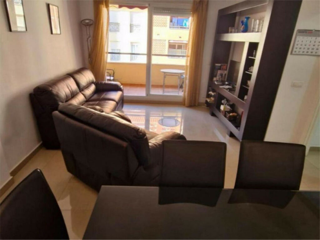 Middle Floor Apartment Marbella Málaga - image 3