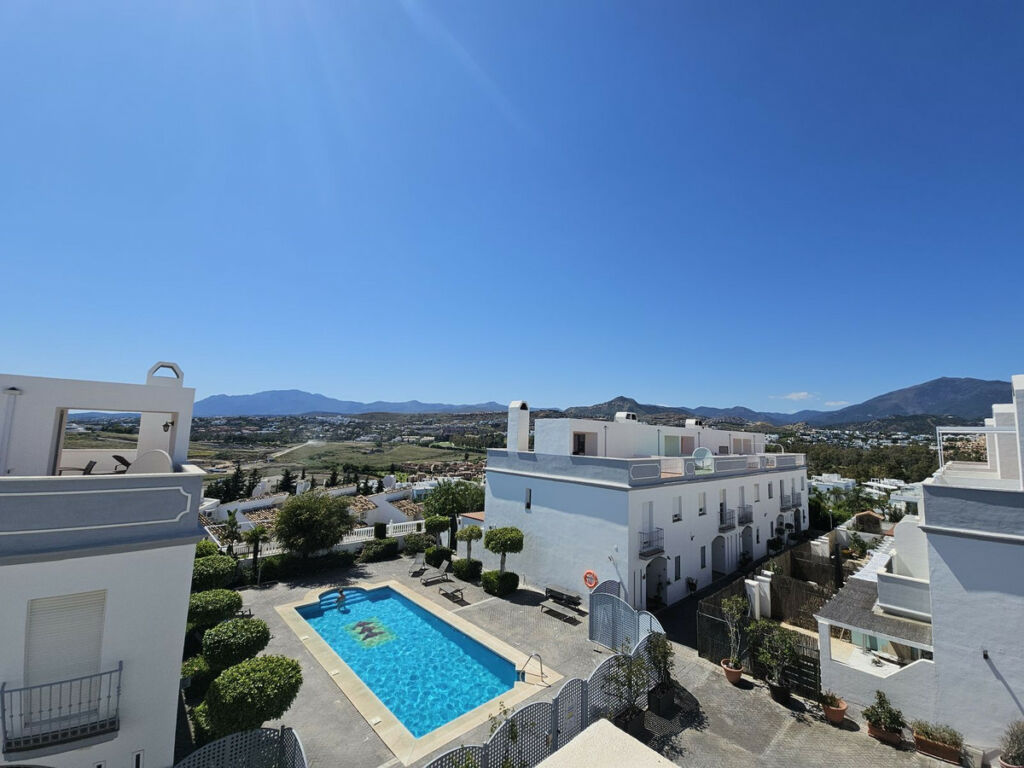 Semi-Detached House Atalaya Málaga - image 3