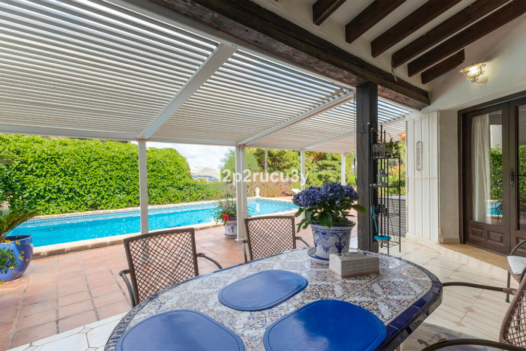 Detached Villa Moraira Alicante - image 3