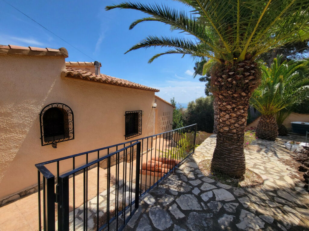 Detached Villa Calpe Alicante - image 3