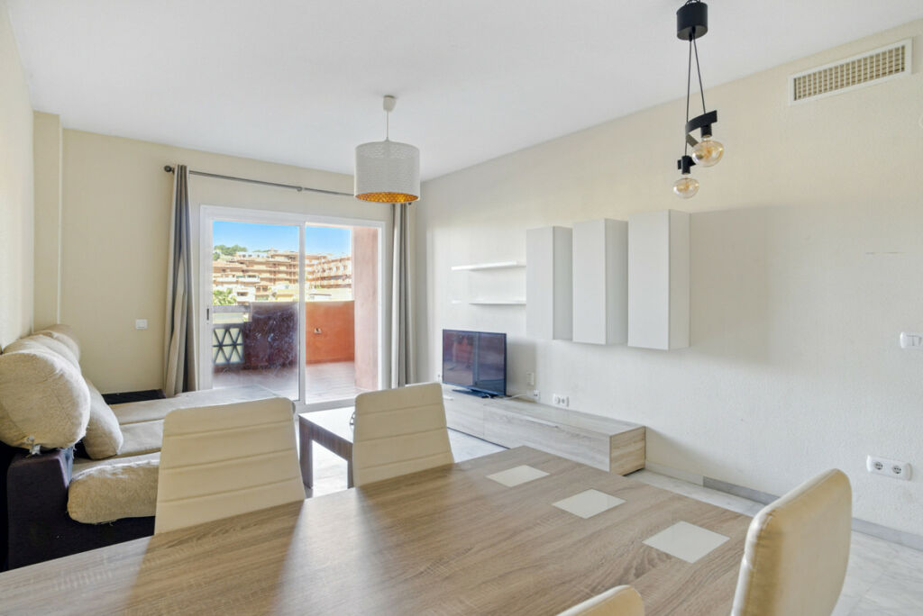 Middle Floor Apartment Reserva de Marbella Málaga - image 2