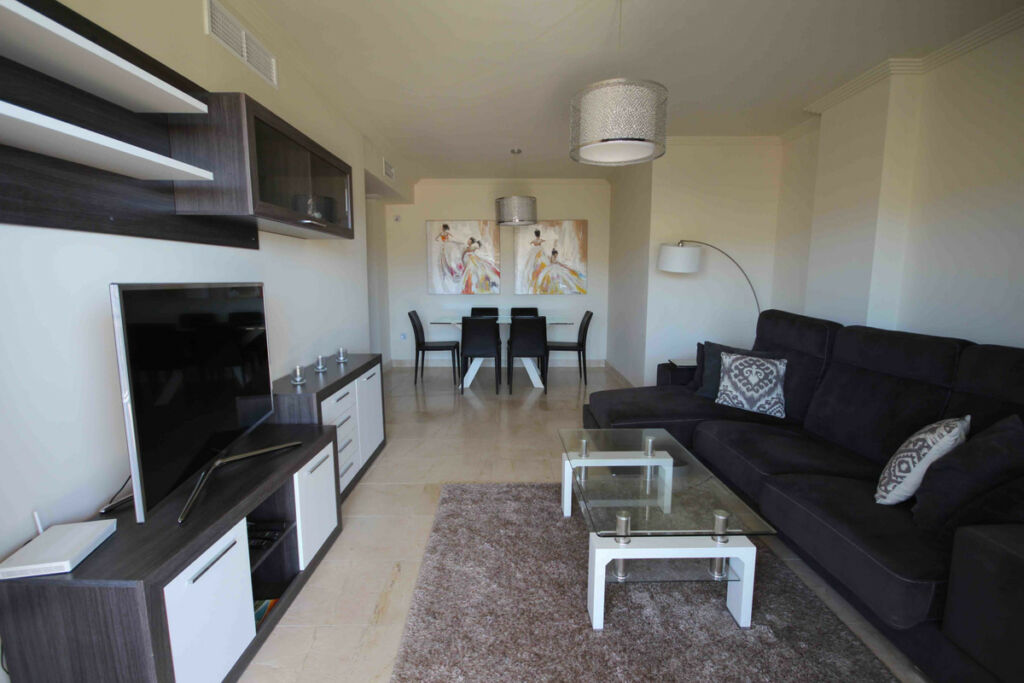 Middle Floor Apartment Benahavís Málaga - image 5