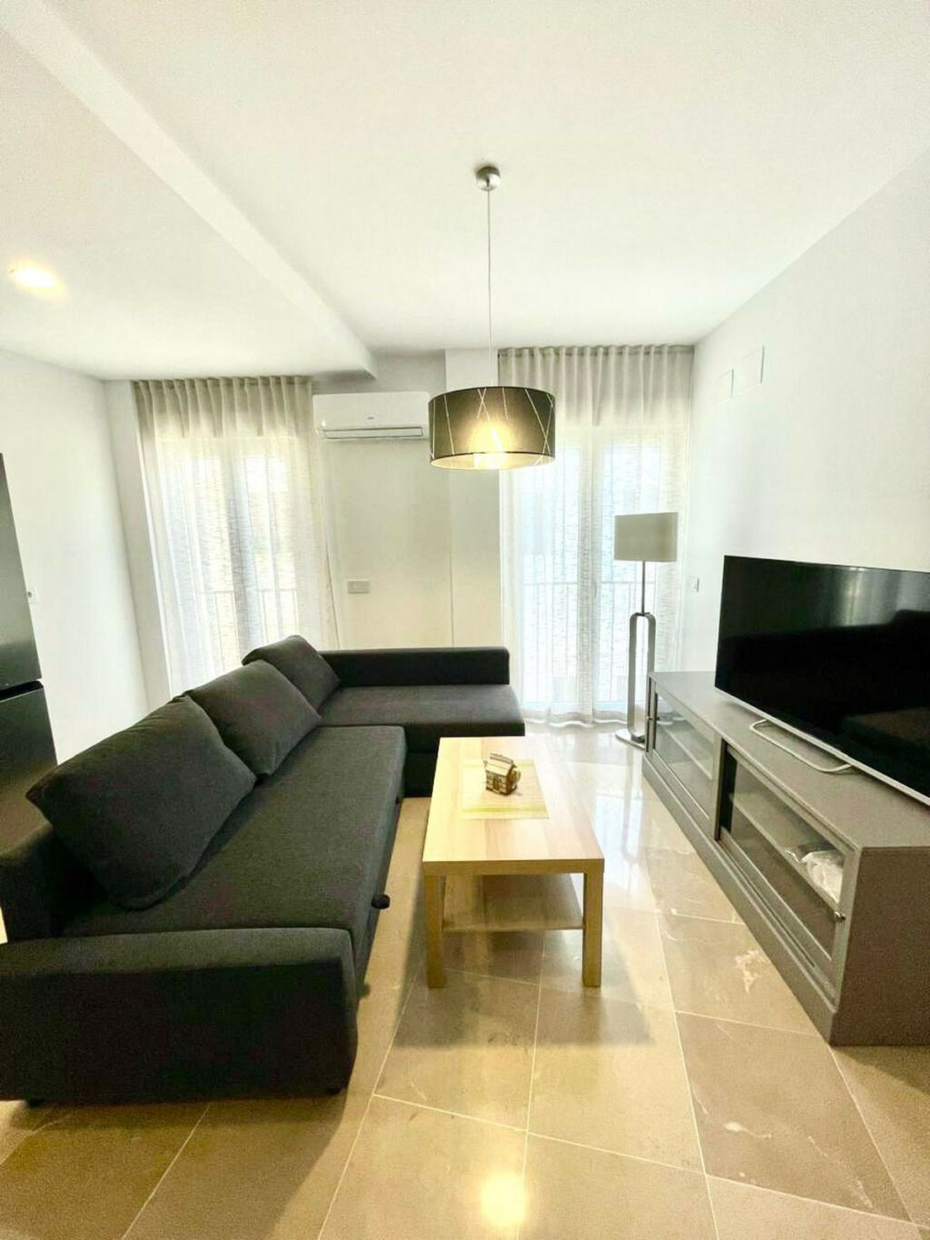 Apartment Complex San Pedro de Alcántara Málaga - image 3