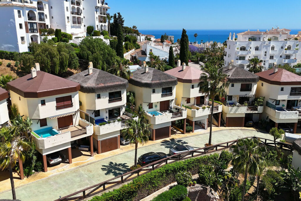 Semi-Detached House Riviera del Sol Málaga - image 3