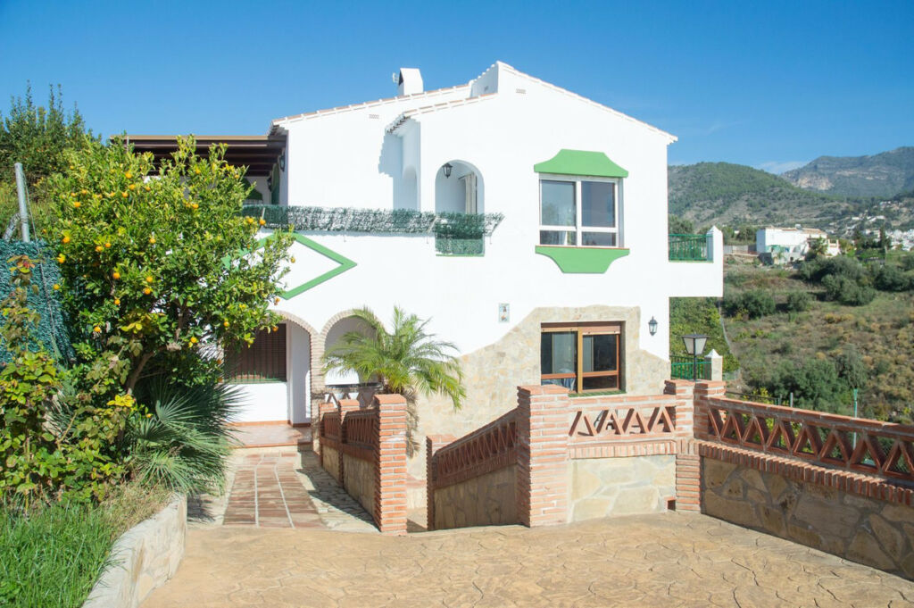Detached Villa Frigiliana Málaga - image 3