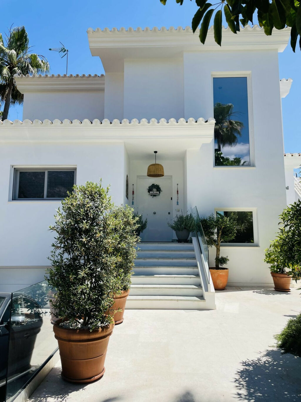 Detached Villa Nagüeles Málaga - image 3