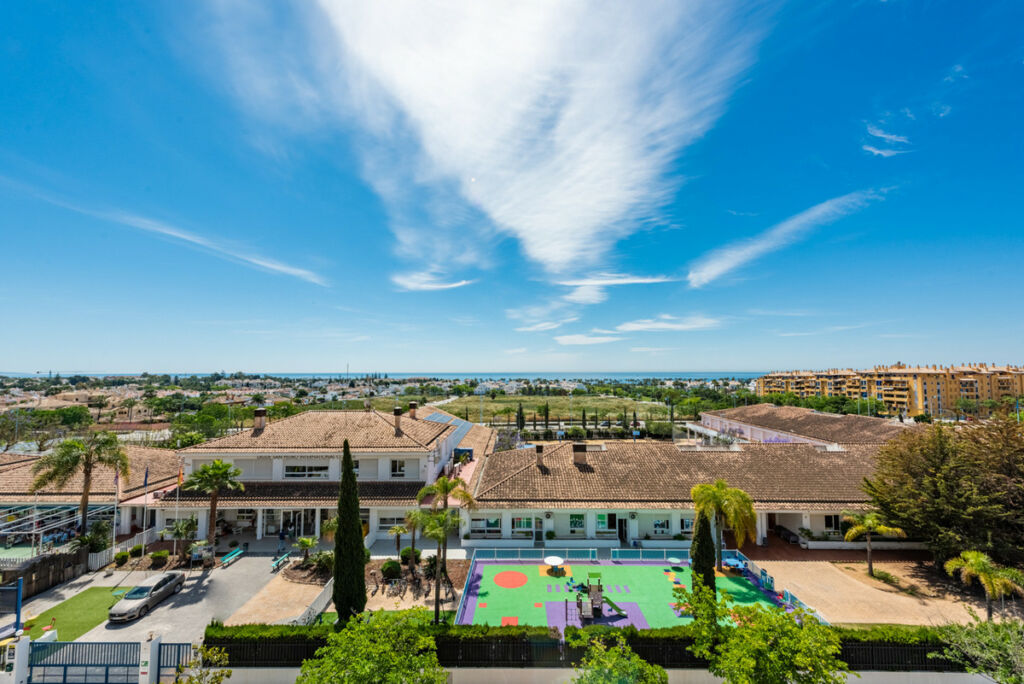 Middle Floor Apartment San Pedro de Alcántara Málaga - image 3