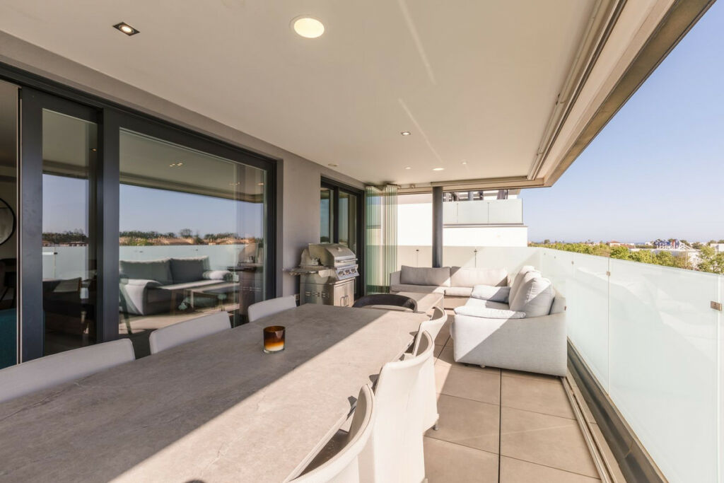 Middle Floor Apartment La Cala de Mijas Málaga - image 3