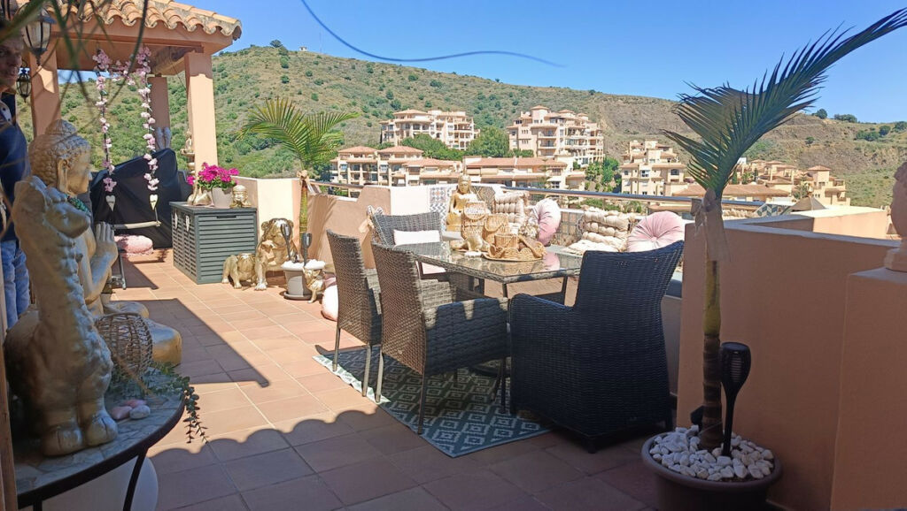 Penthouse Calahonda Málaga - image 3
