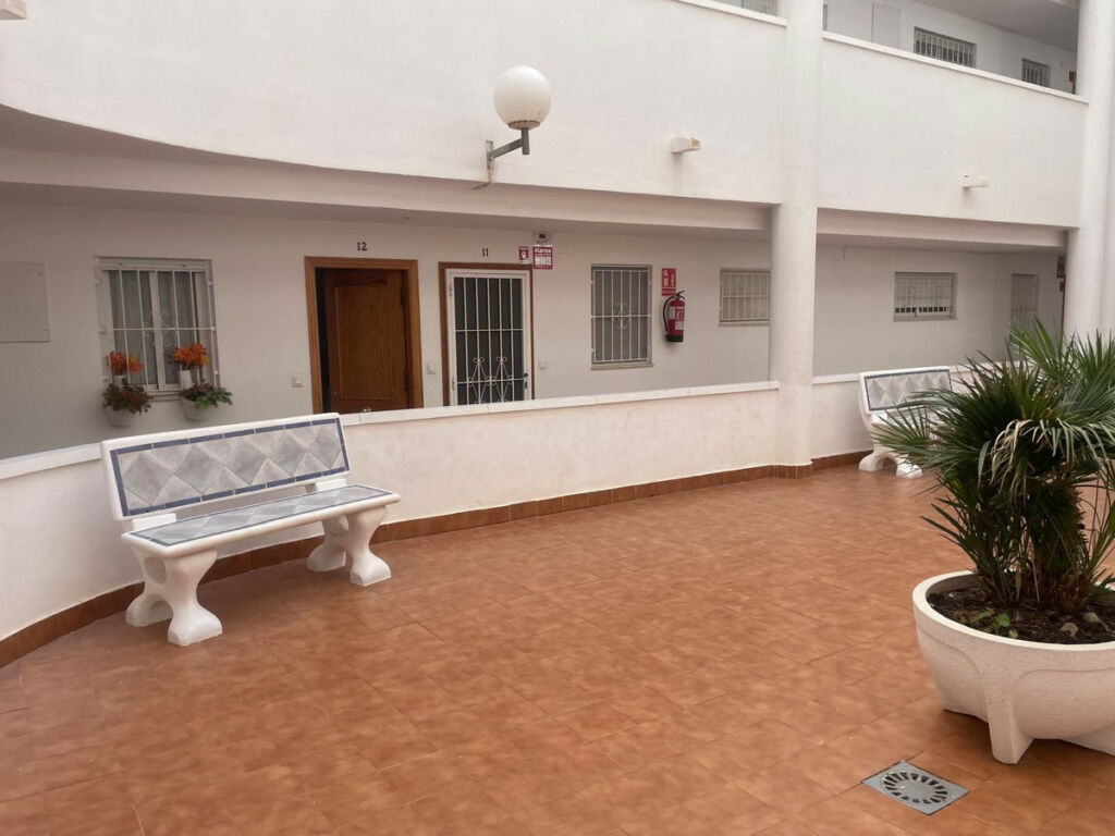 Penthouse Torrevieja Alicante - image 3
