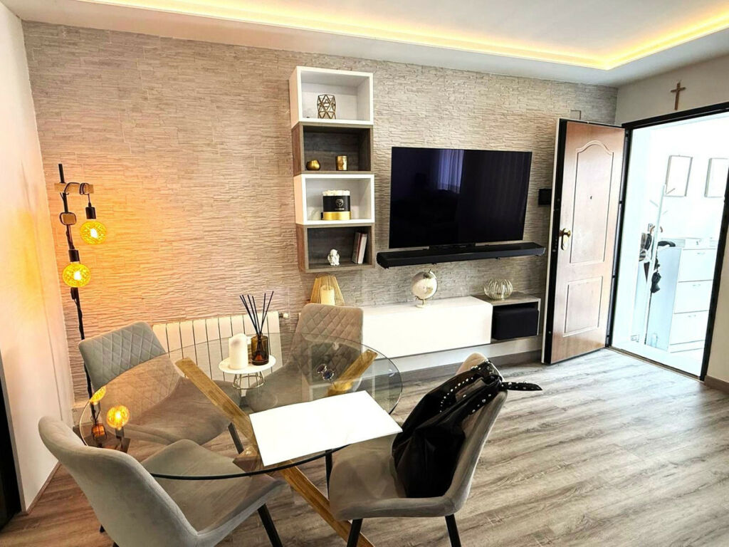 Semi-Detached House Villamartin Alicante - image 3