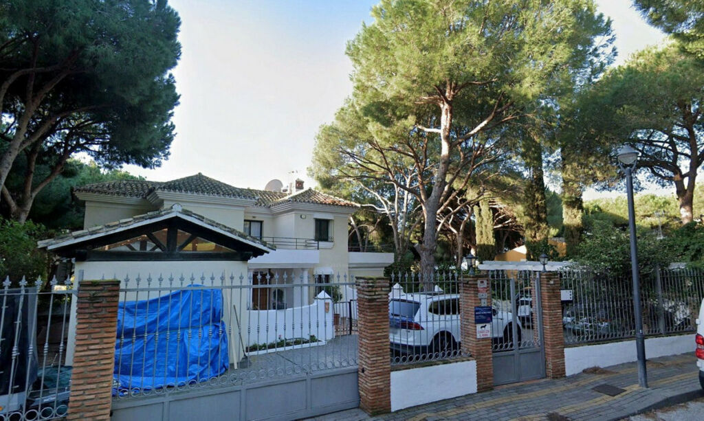 Detached Villa Marbella Málaga - image 3