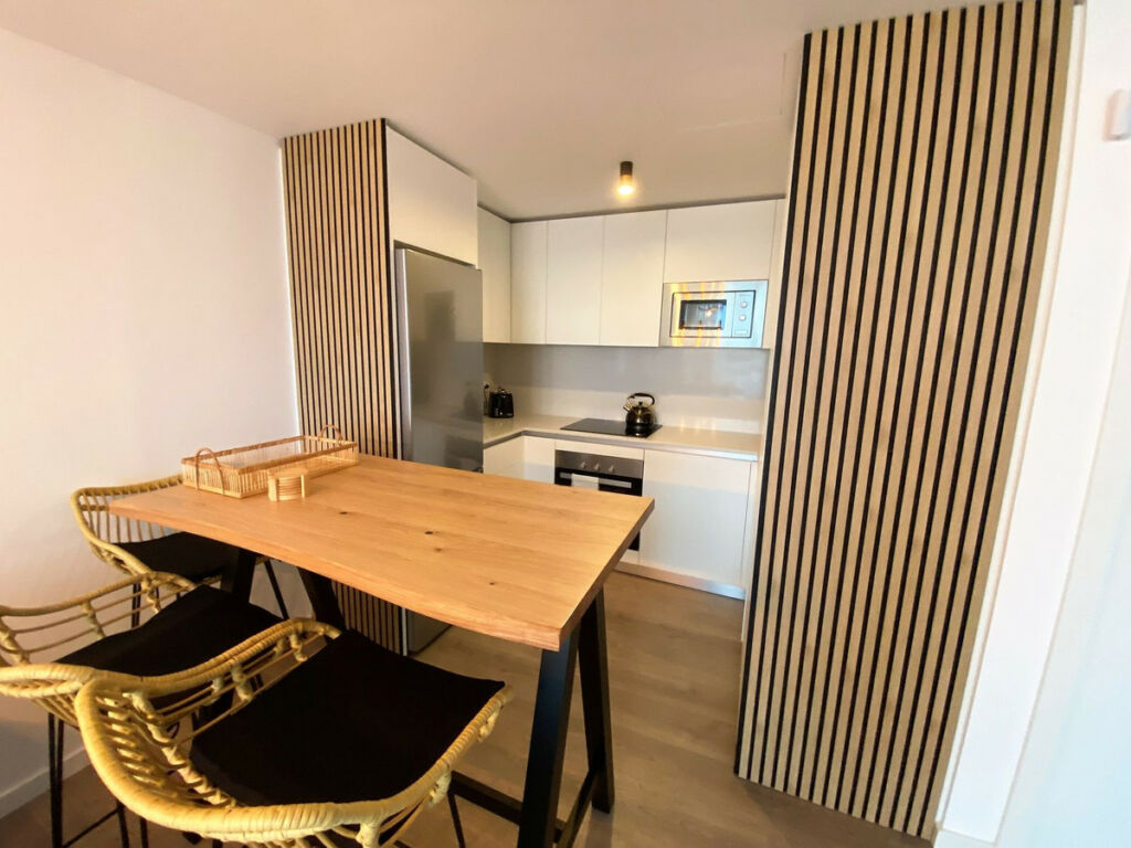 Middle Floor Apartment Estepona Málaga - image 3
