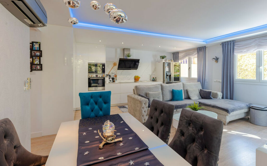 Middle Floor Apartment Marbella Málaga - image 3