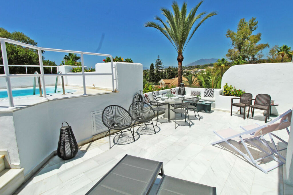 Penthouse Duplex The Golden Mile Málaga - image 3
