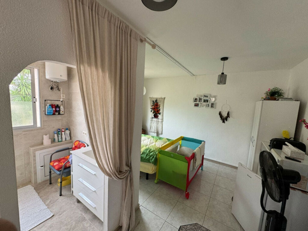 Detached Villa La Marina Alicante - image 3