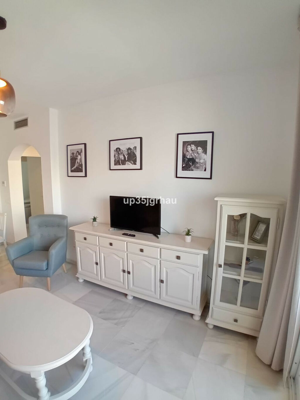 Middle Floor Apartment Estepona Málaga - image 3
