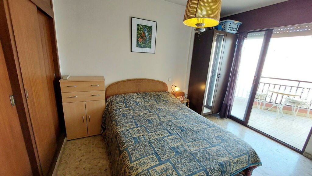 Middle Floor Apartment Fuengirola Málaga - image 3