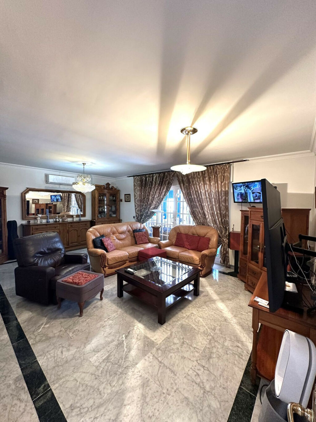 Detached Villa San Pedro de Alcántara Málaga - image 3