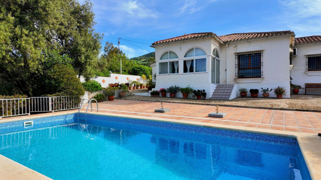 Detached Villa Almogía Málaga - image 7