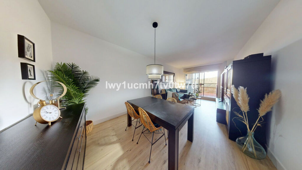 Ground Floor Apartment Cala del Moral Málaga - image 3