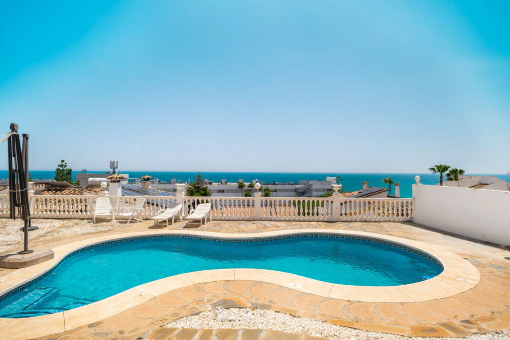 Detached Villa Benalmadena Málaga - image 3