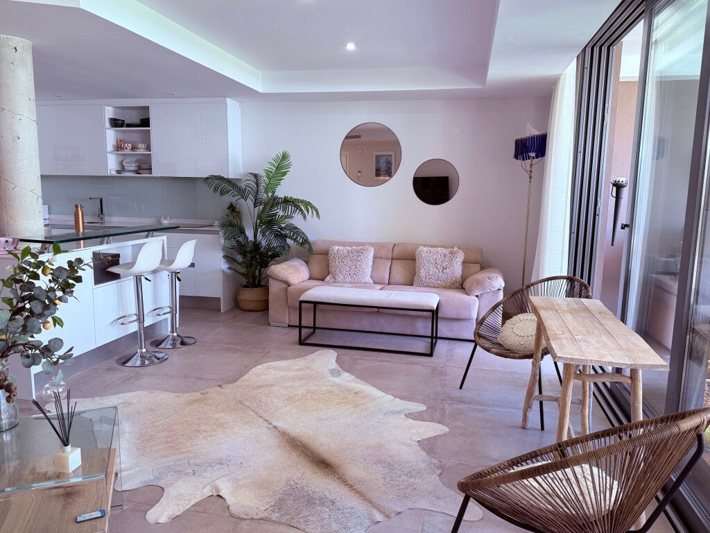 Ground Floor Apartment Cancelada Málaga - image 3