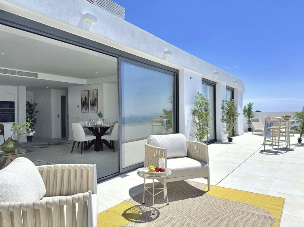 Penthouse Fuengirola Málaga - image 3