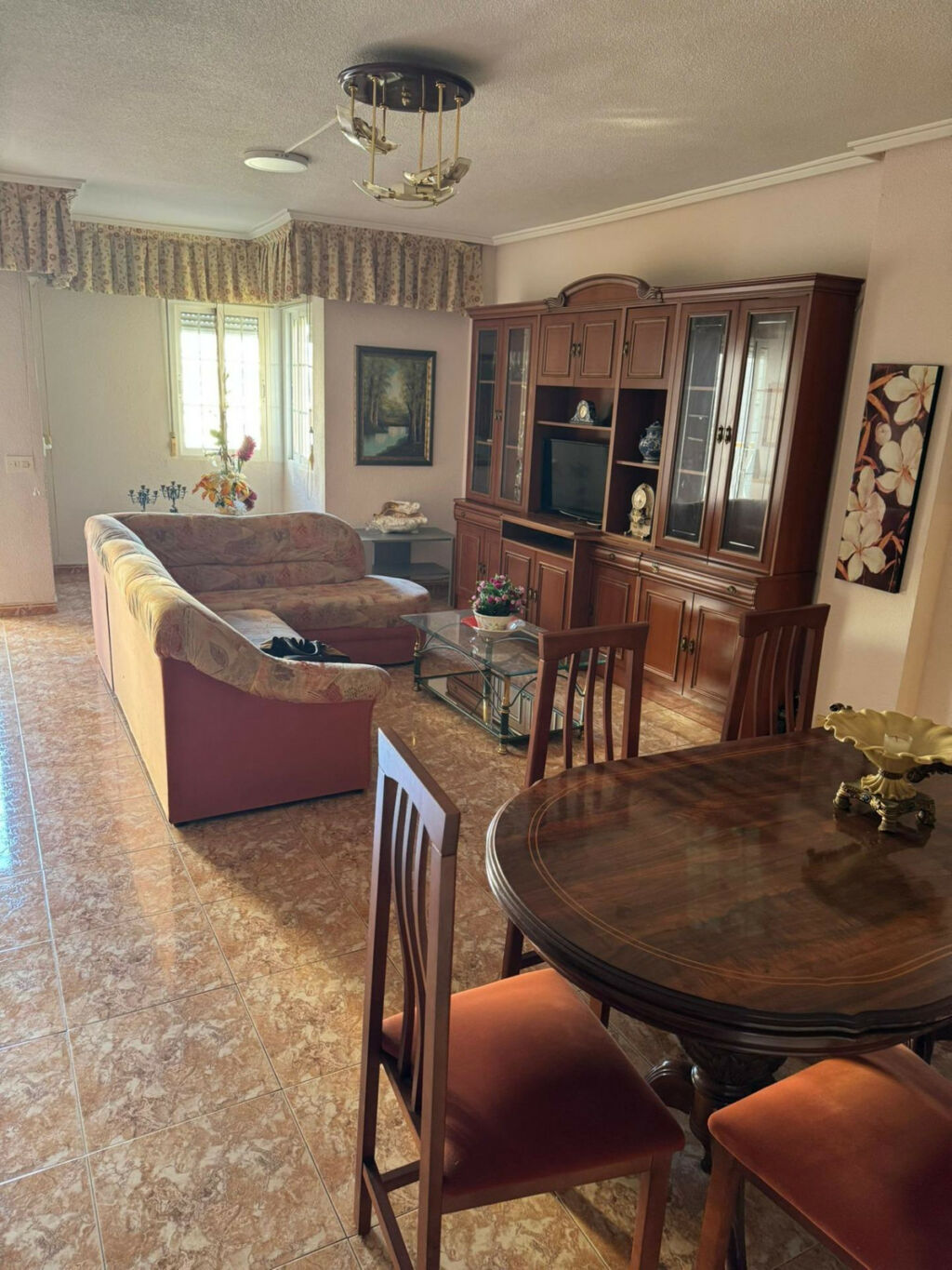 Middle Floor Apartment Torrevieja Alicante - image 3