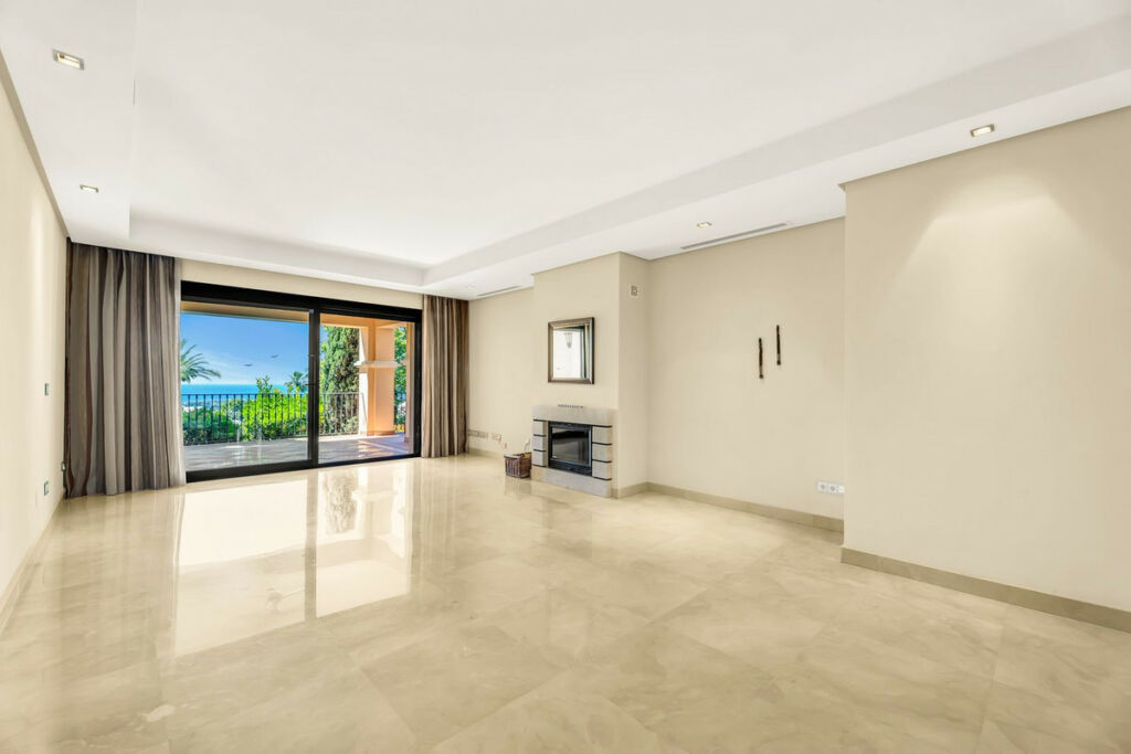 Ground Floor Apartment La Quinta Málaga - image 3