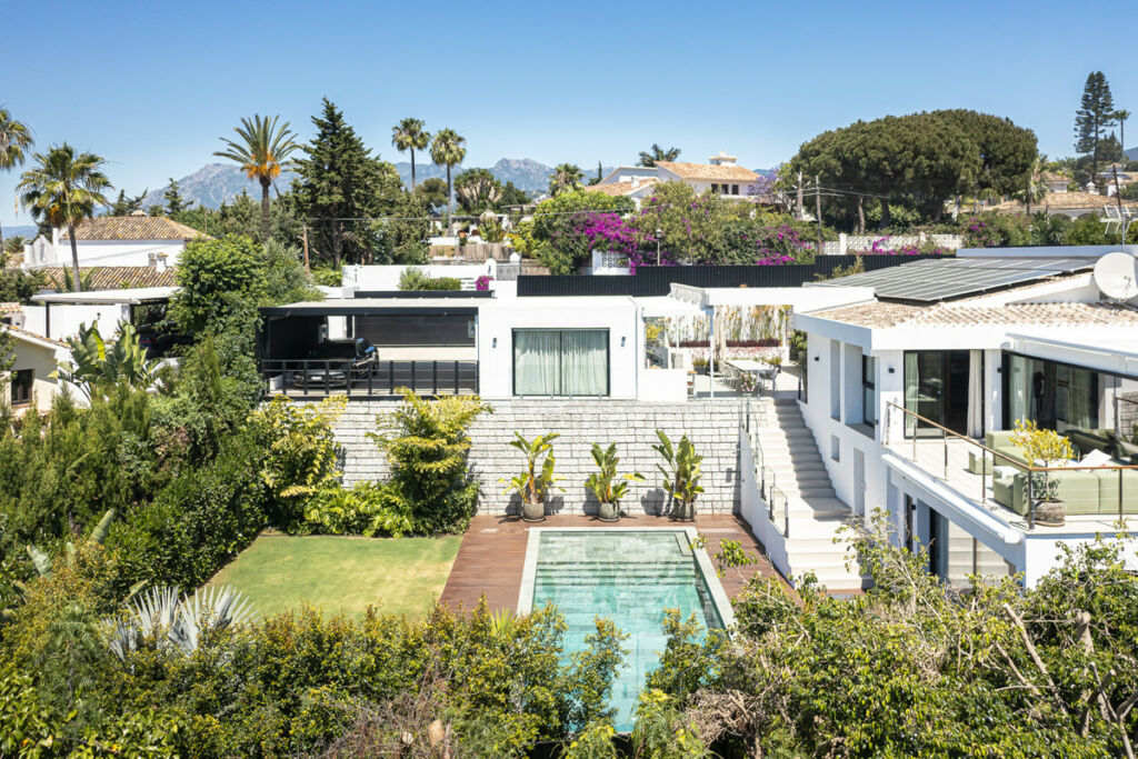 Detached Villa El Rosario Málaga - image 6