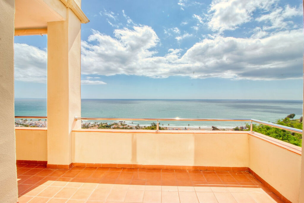 Middle Floor Apartment Manilva Málaga - image 30