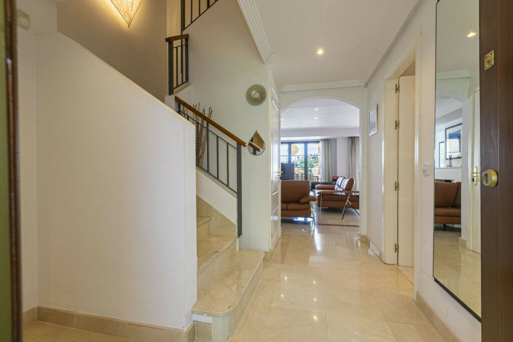 Townhouse Los Arqueros Málaga - image 30