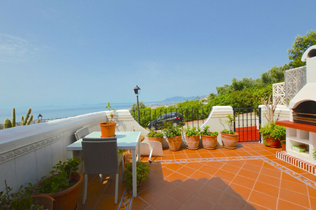 Townhouse Altos de los Monteros Málaga - image 30