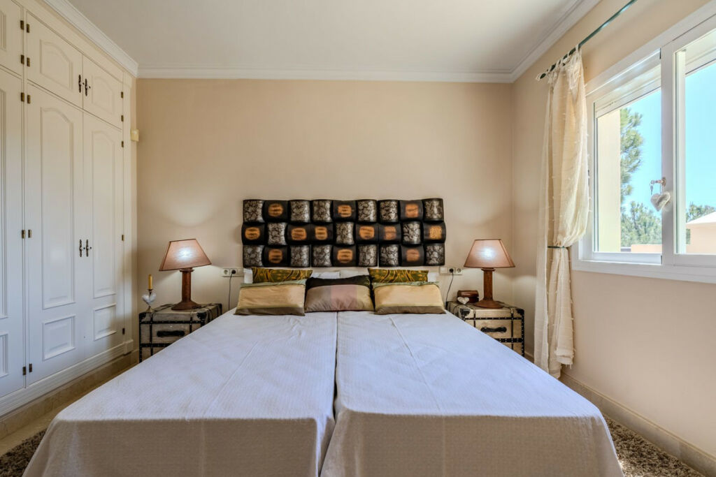 Ground Floor Apartment Río Real Málaga - image 30