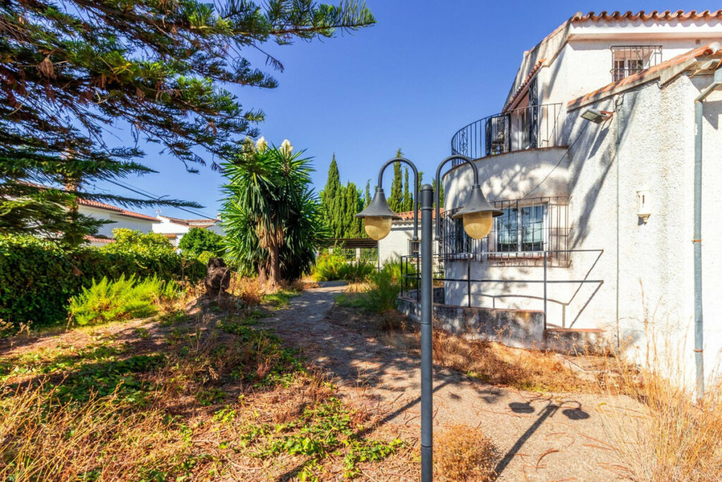 Detached Villa Marbella Málaga - image 30