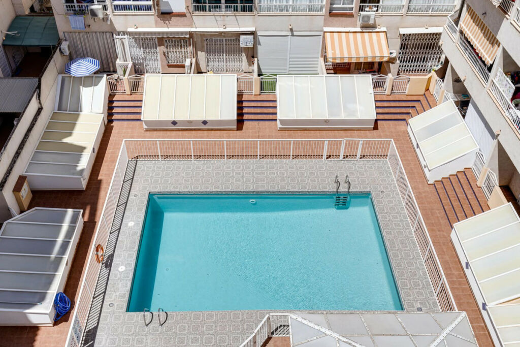 Middle Floor Apartment Torrevieja Alicante - image 28