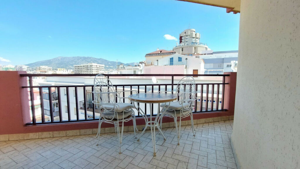 Middle Floor Apartment Fuengirola Málaga - image 28