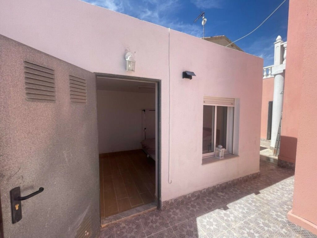 Detached Villa Playa Flamenca Alicante - image 29