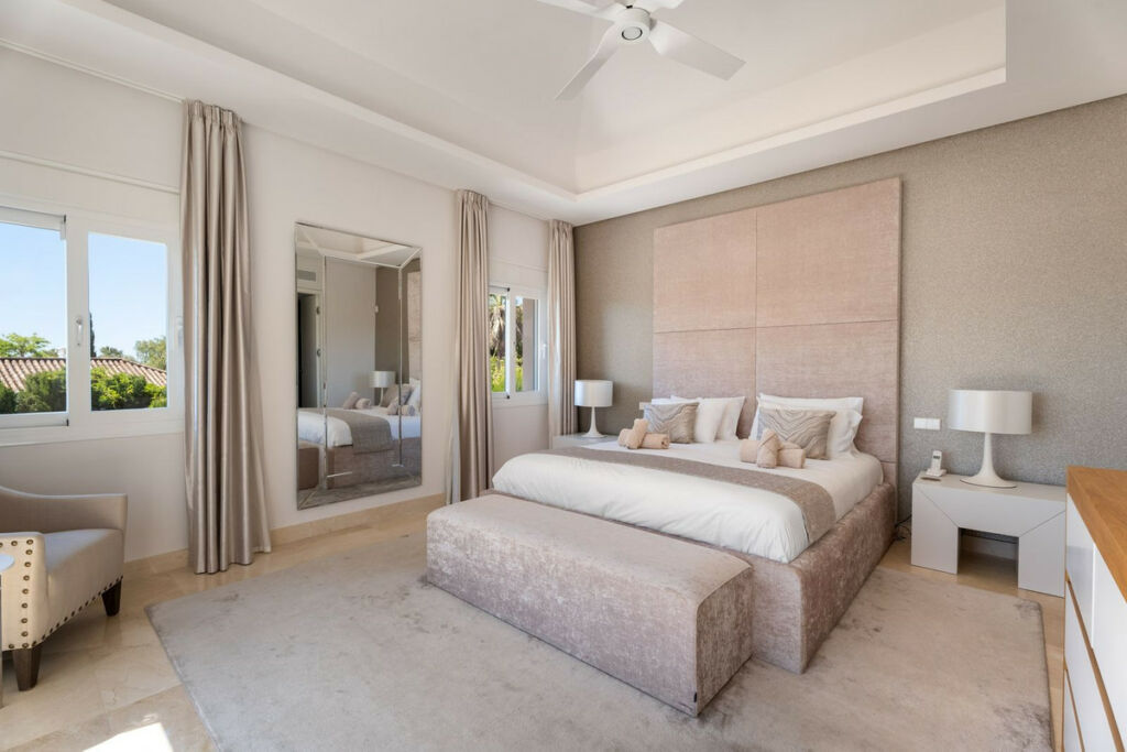 Detached Villa Nueva Andalucía Málaga - image 30