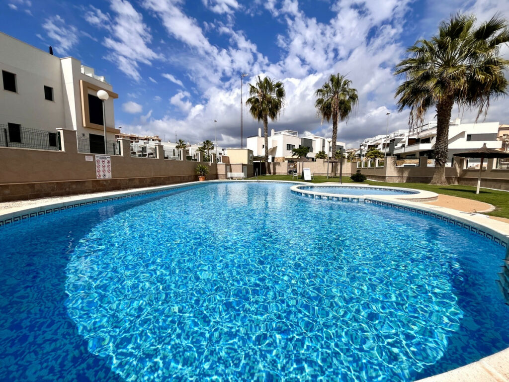 Townhouse Villamartin Alicante - image 30