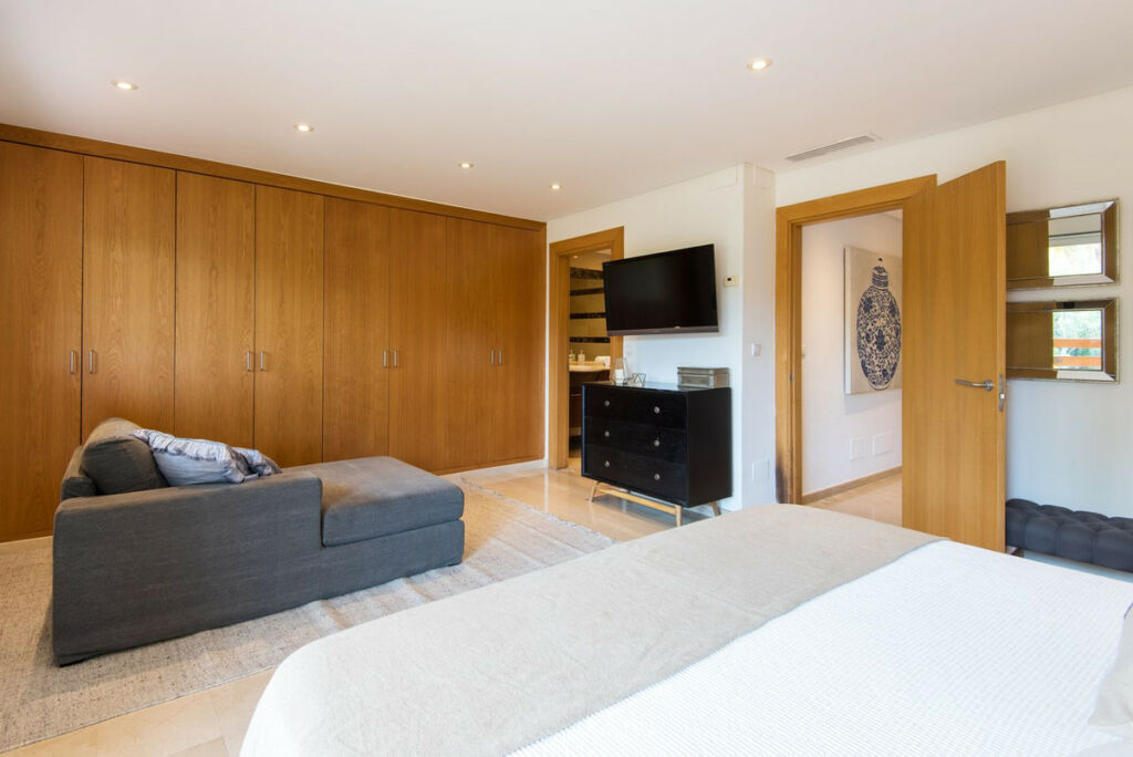 Townhouse Nagüeles Málaga - image 30